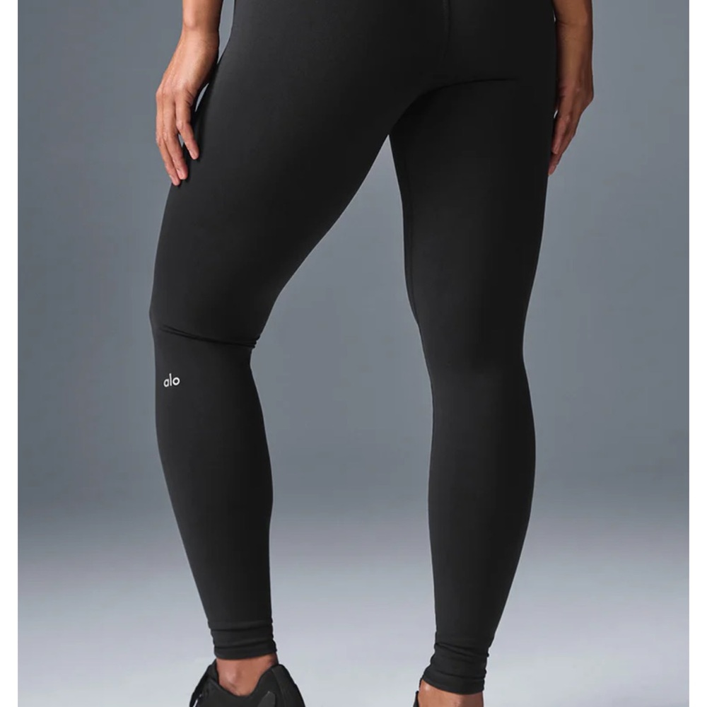 ALO Yoga High-Waist Airbrush Legging - Black Full 28”